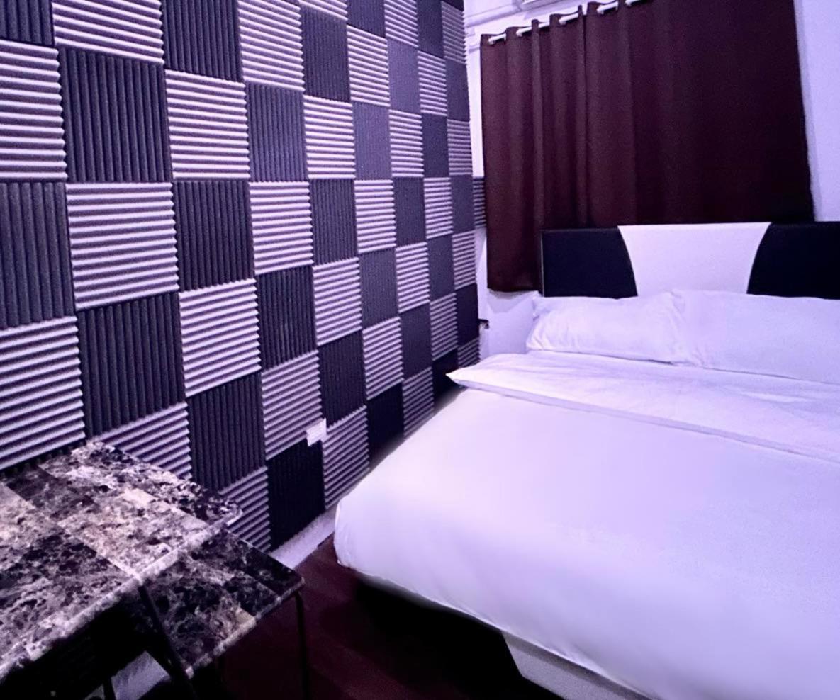 Private Room With Ac And Fan At Ekg Manila House Rental Exteriör bild